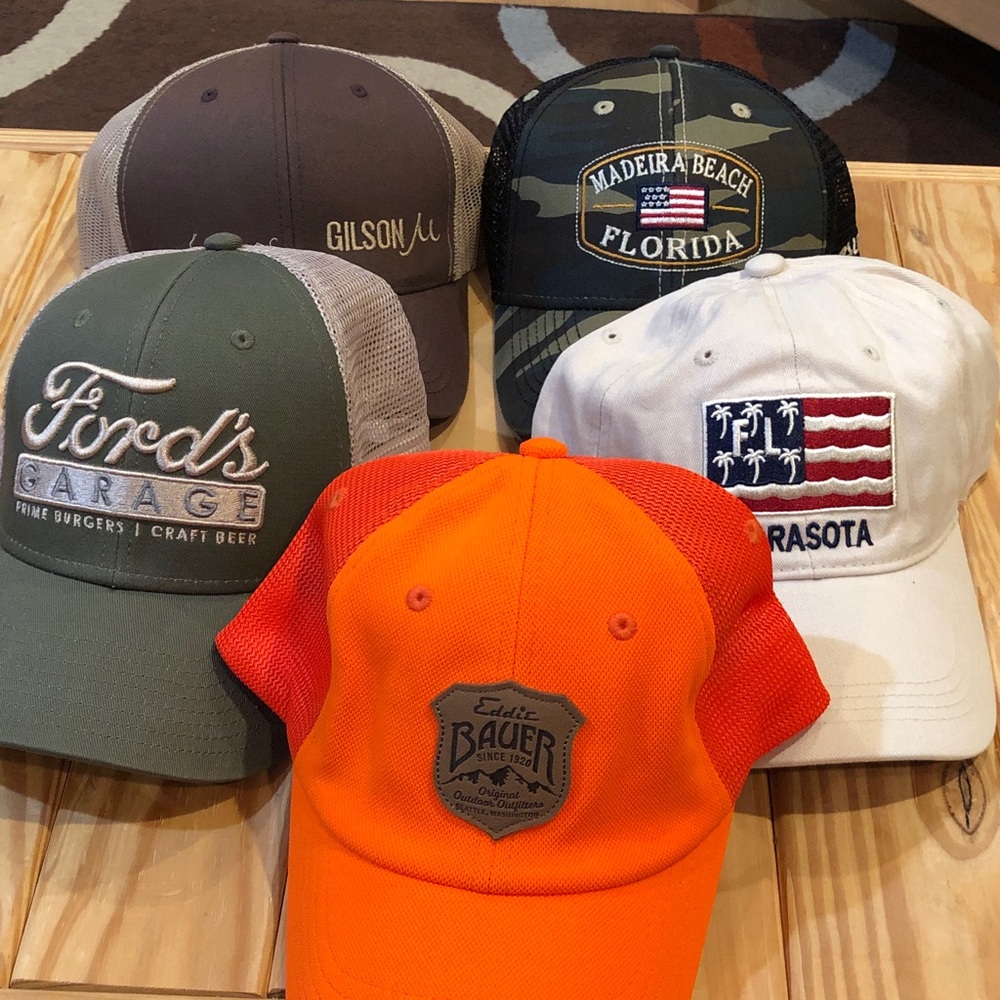 Bundle of five men’s baseball caps